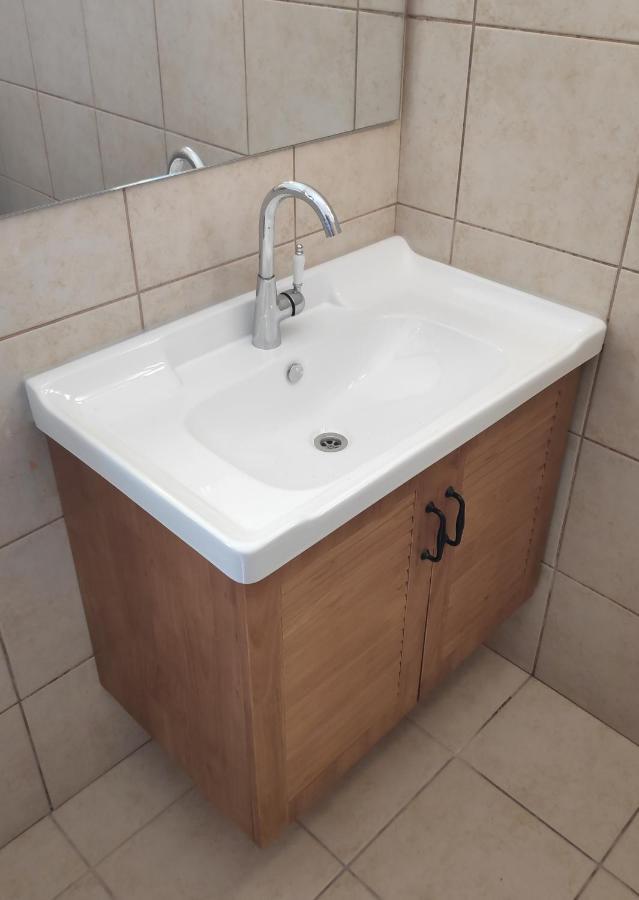 אחת ויחידה - One & Only Apartment Maalot Tarshiha Bagian luar foto