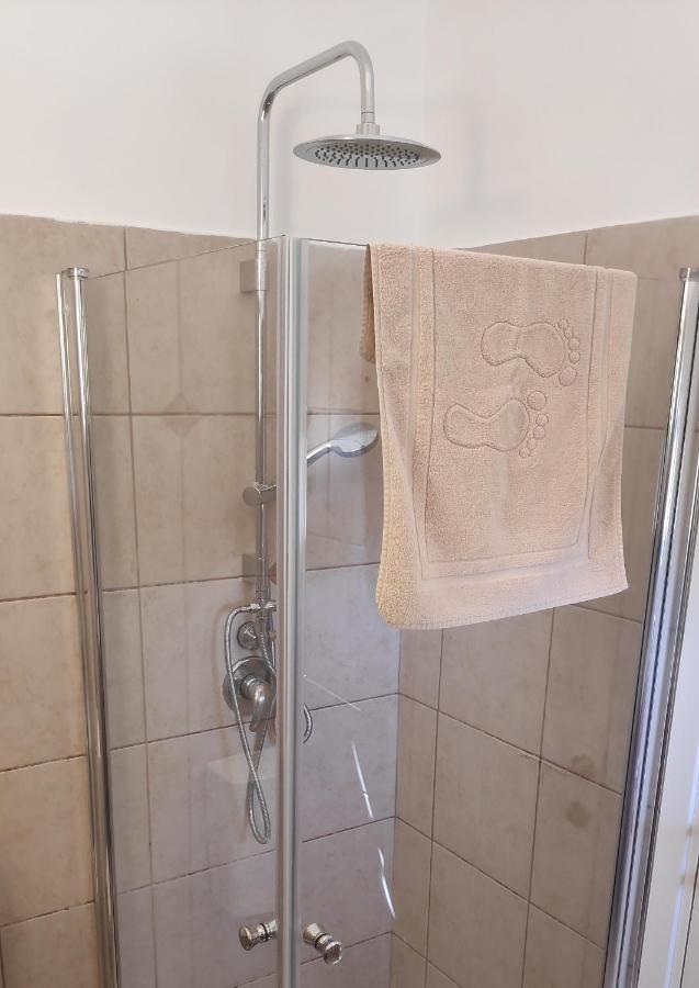 אחת ויחידה - One & Only Apartment Maalot Tarshiha Bagian luar foto
